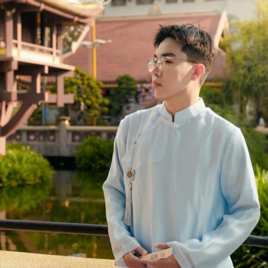 Ảnh chân dung Nguyễn Ngọc Sang — Founder & CEO NNS Travel